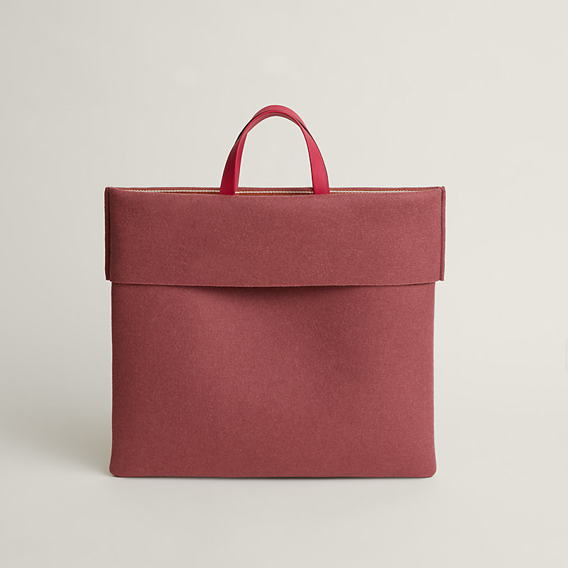 バッグ 《ラ・マン・ダン・ル・サック》 | Hermès - エルメス-公式サイト